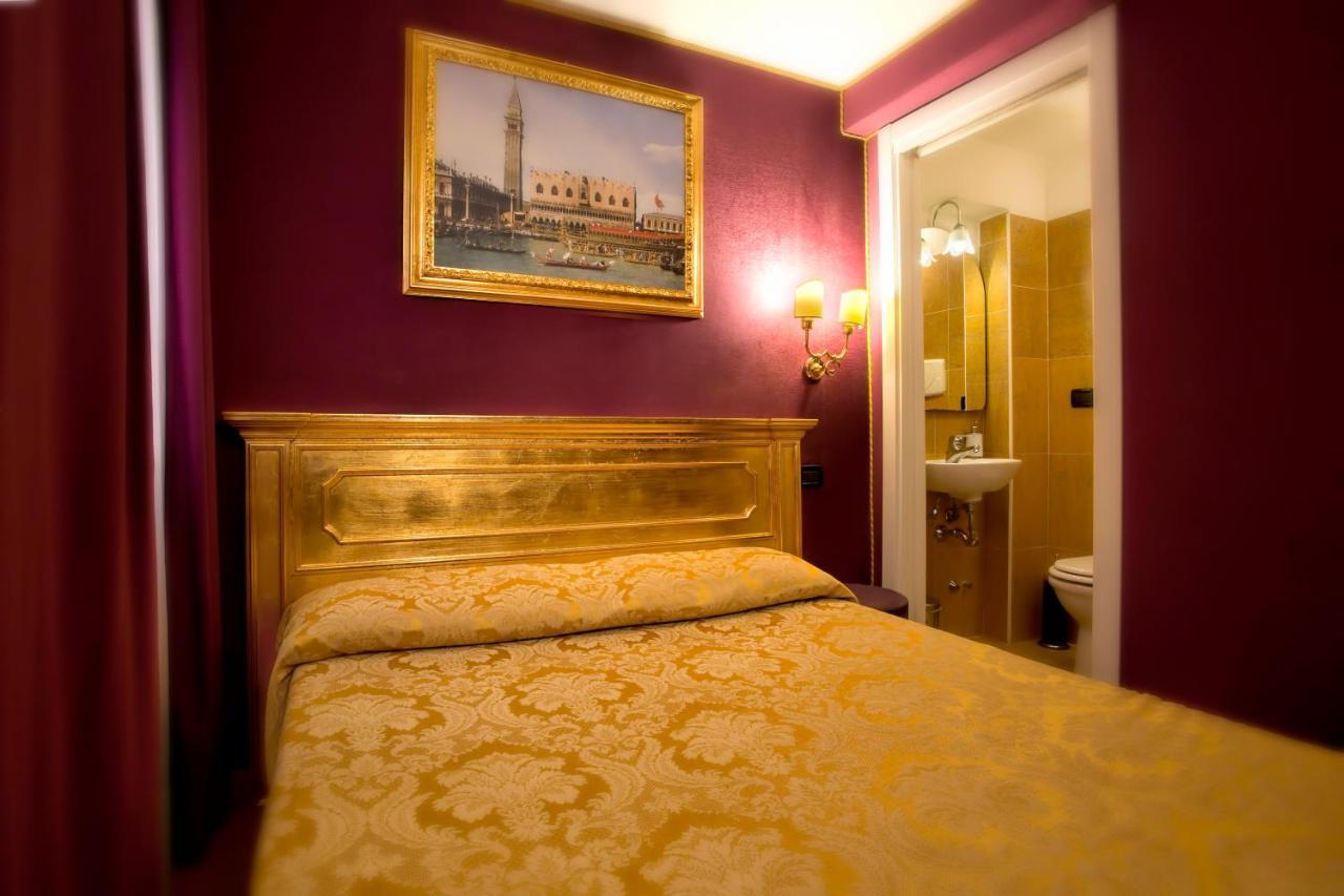 Hotel Noemi Venice Exterior photo